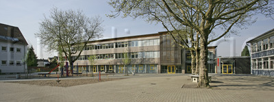 Schule mit ArGeTon-Fassade Abb 2
