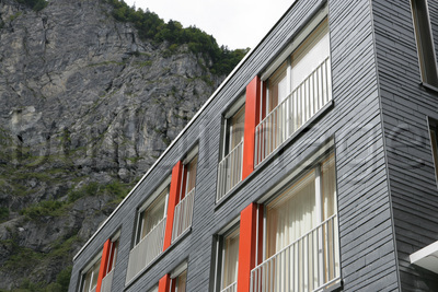 Dynamische Schieferfassade in Linthal Abb 04